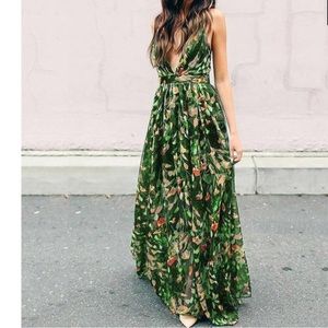 Green Floor-length Floral Dress; Size Large